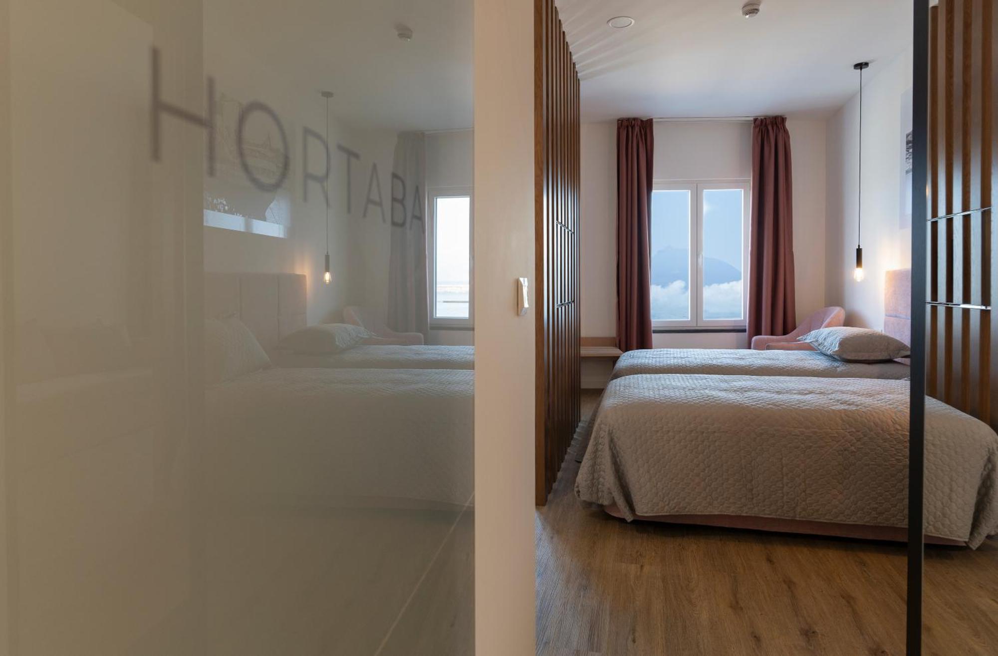 Horta Bay Lejlighedshotel Eksteriør billede